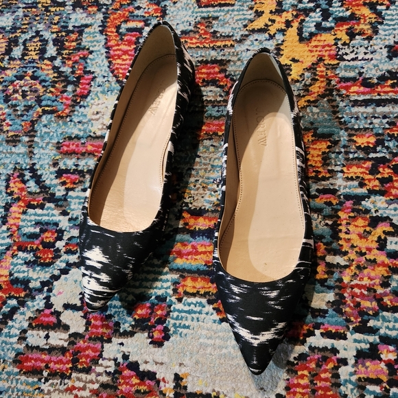 J. Crew Shoes - 💘 J. Crew Satin Pointed Toe Flats